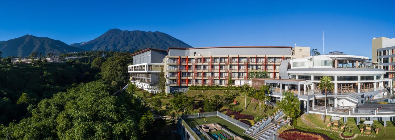 Pesona Alam Resort & Spa Puncak Exterior photo